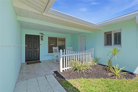 Villa ou maison à louer à Pompano Beach, Floride: 3 chambres, 149.2 m2 № 2058260 - photo 5