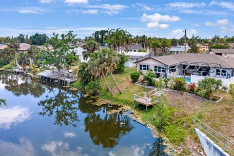Casa en venta en Port Charlotte, Florida, 3 dormitorios, 196.95 m2 № 2132153 - foto 29
