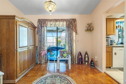 Casa en venta en Port Charlotte, Florida, 3 dormitorios, 196.95 m2 № 2132153 - foto 4