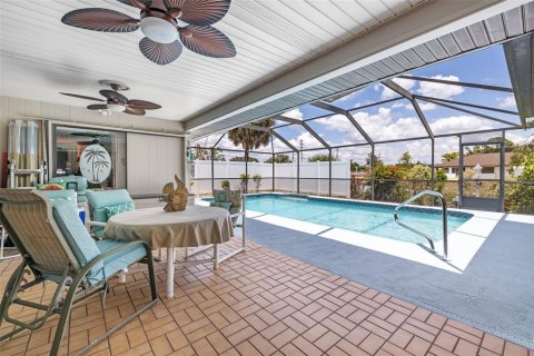 Casa en venta en Port Charlotte, Florida, 3 dormitorios, 196.95 m2 № 2132153 - foto 25