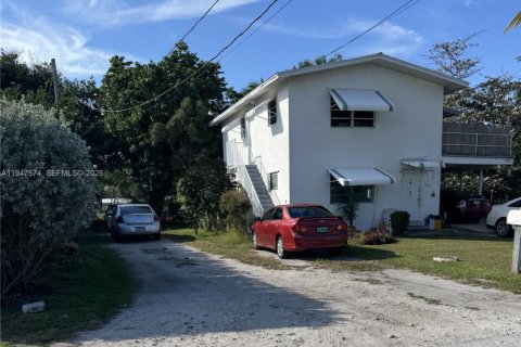 Immobilier commercial à vendre à Marathon, Floride: 120.96 m2 № 2007377 - photo 3