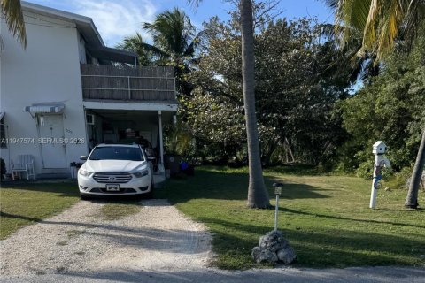 Immobilier commercial à vendre à Marathon, Floride: 120.96 m2 № 2007377 - photo 2