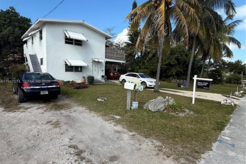 Immobilier commercial à vendre à Marathon, Floride: 120.96 m2 № 2007377 - photo 9