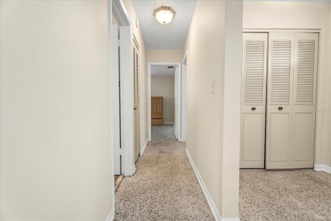 House in Deltona, Florida 2 bedrooms, 115.85 sq.m. № 1866466 - photo 22