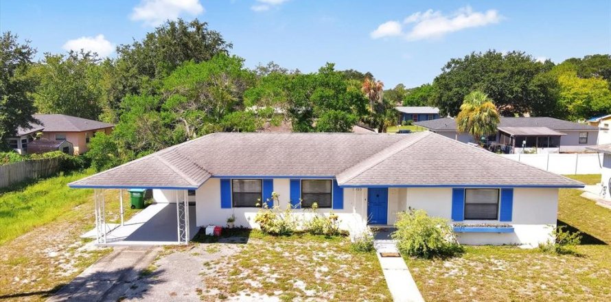 House in Deltona, Florida 2 bedrooms, 115.85 sq.m. № 1866466