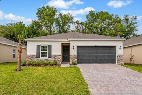 Villa ou maison à vendre à Winter Haven, Floride: 4 chambres, 148.46 m2 № 1907141 - photo 1