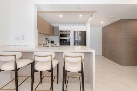 Condominio en alquiler en Miami Beach, Florida, 1 dormitorio, 78.97 m2 № 1667600 - foto 14