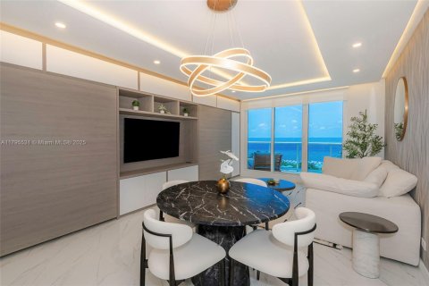 Condominio en alquiler en Miami Beach, Florida, 1 dormitorio, 78.97 m2 № 1667600 - foto 3