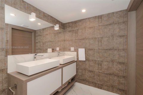 Condominio en alquiler en Miami Beach, Florida, 1 dormitorio, 78.97 m2 № 1667600 - foto 19
