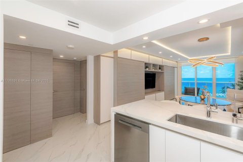 Condominio en alquiler en Miami Beach, Florida, 1 dormitorio, 78.97 m2 № 1667600 - foto 17