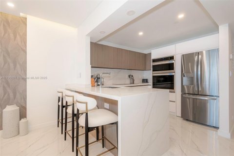 Condominio en alquiler en Miami Beach, Florida, 1 dormitorio, 78.97 m2 № 1667600 - foto 13