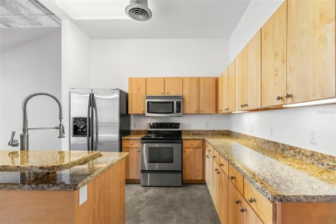 Condominio en alquiler en Saint Petersburg, Florida, 1 dormitorio, 93.18 m2 № 1851051 - foto 20