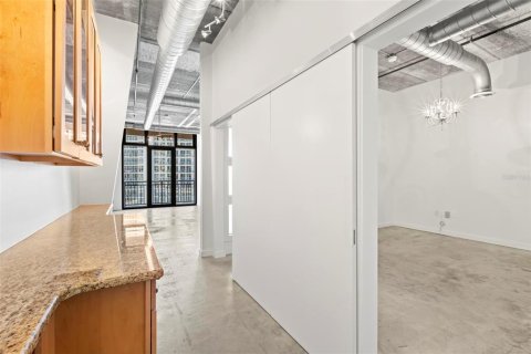 Condominio en alquiler en Saint Petersburg, Florida, 1 dormitorio, 93.18 m2 № 1851051 - foto 29