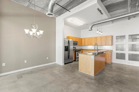 Condominio en alquiler en Saint Petersburg, Florida, 1 dormitorio, 93.18 m2 № 1851051 - foto 25