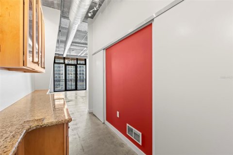 Condominio en alquiler en Saint Petersburg, Florida, 1 dormitorio, 93.18 m2 № 1851051 - foto 28