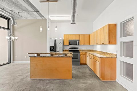 Condominio en alquiler en Saint Petersburg, Florida, 1 dormitorio, 93.18 m2 № 1851051 - foto 17