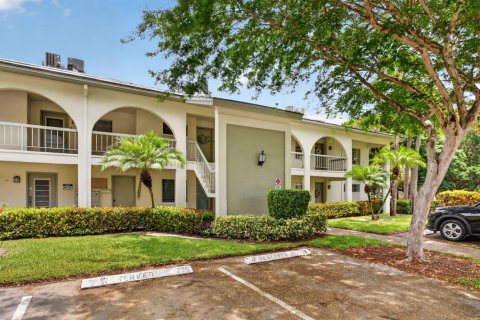 Condo in Coconut Creek, Florida, 2 bedrooms  № 2173383 - photo 29