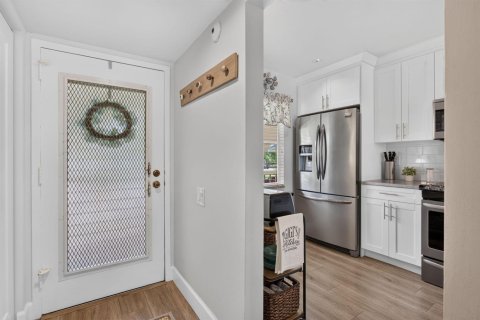 Condo in Coconut Creek, Florida, 2 bedrooms  № 2173383 - photo 5