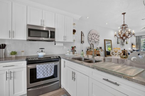 Condo in Coconut Creek, Florida, 2 bedrooms  № 2173383