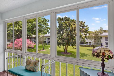 Condo in Coconut Creek, Florida, 2 bedrooms  № 2173383 - photo 26