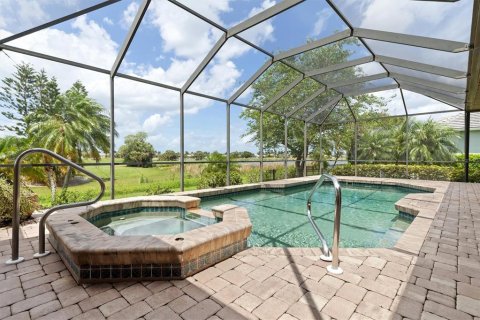 House in Punta Gorda, Florida 3 bedrooms, 248.42 sq.m. № 2110389 - photo 3
