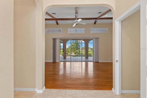 House in Punta Gorda, Florida 3 bedrooms, 248.42 sq.m. № 2110389 - photo 10