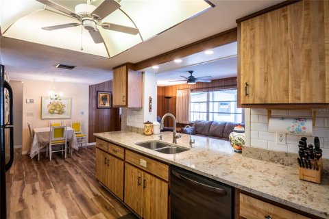 Villa ou maison à vendre à Clearwater, Floride: 2 chambres, 159.14 m2 № 1518584 - photo 19