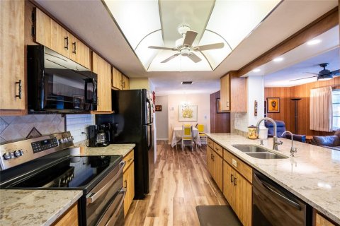 Villa ou maison à vendre à Clearwater, Floride: 2 chambres, 159.14 m2 № 1518584 - photo 18