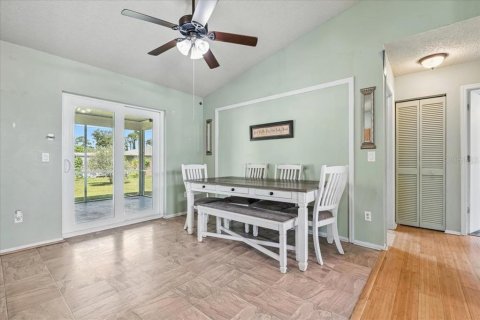 House in Port Charlotte, Florida 3 bedrooms, 125.42 sq.m. № 1899743 - photo 13