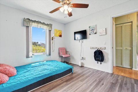 House in Port Charlotte, Florida 3 bedrooms, 125.42 sq.m. № 1899743 - photo 23