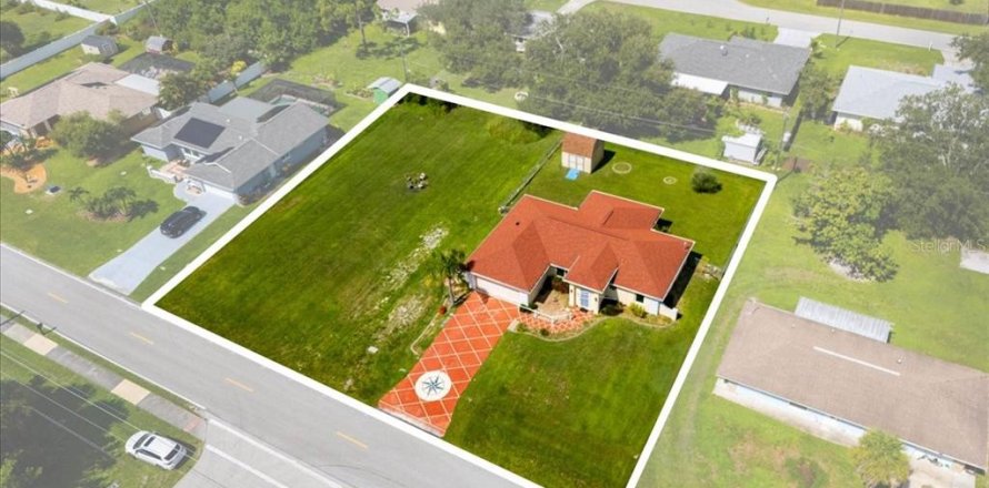 House in Port Charlotte, Florida 3 bedrooms, 125.42 sq.m. № 1899743