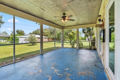 House in Port Charlotte, Florida 3 bedrooms, 125.42 sq.m. № 1899743 - photo 27