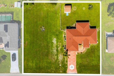 House in Port Charlotte, Florida 3 bedrooms, 125.42 sq.m. № 1899743 - photo 4
