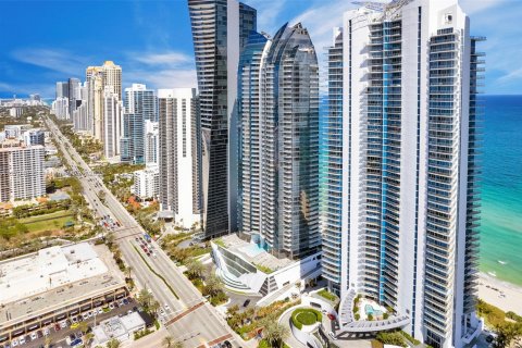 Condo in Sunny Isles Beach, Florida, 3 bedrooms  № 1860819 - photo 23