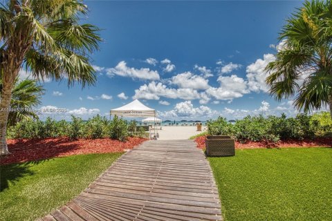 Condo in Sunny Isles Beach, Florida, 3 bedrooms  № 1860819 - photo 25