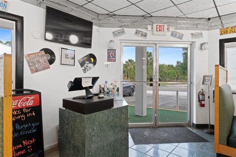 Commercial property in Silver Springs Shores, Florida 278.71 sq.m. № 2195148 - photo 12