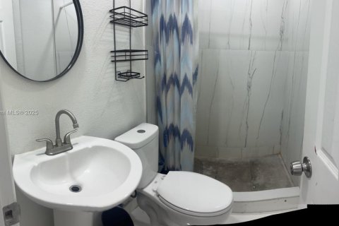 Commercial property in Miami, Florida 145.95 sq.m. № 1952588 - photo 16