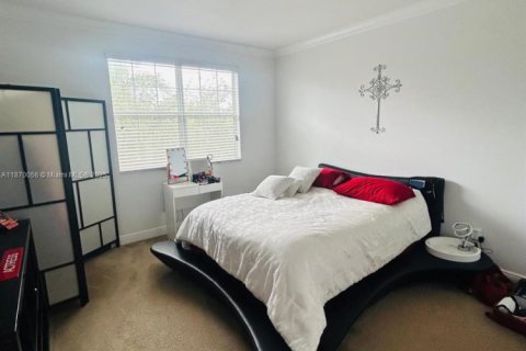 Townhouse in Pembroke Pines, Florida 2 bedrooms, 154.4 sq.m. № 1920427 - photo 18
