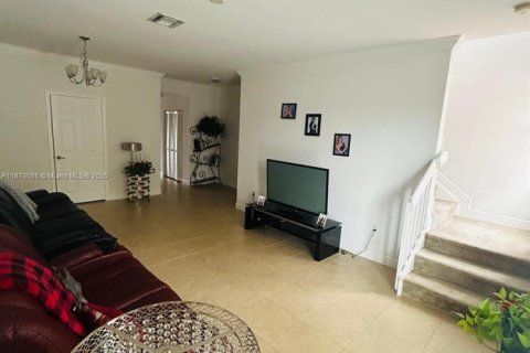 Townhouse in Pembroke Pines, Florida 2 bedrooms, 154.4 sq.m. № 1920427 - photo 24