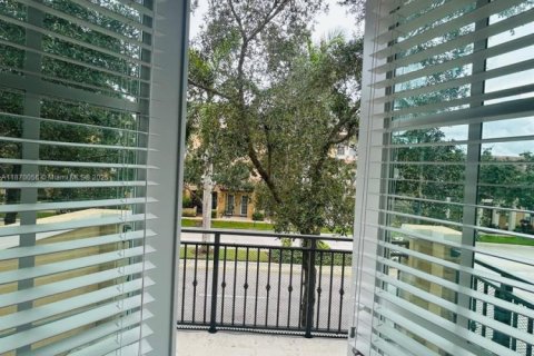 Townhouse in Pembroke Pines, Florida 2 bedrooms, 154.4 sq.m. № 1920427 - photo 26