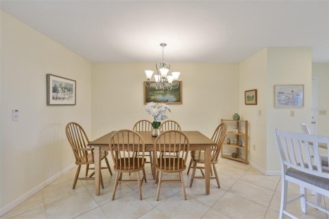 Casa en venta en Sun City Center, Florida, 2 dormitorios, 130.53 m2 № 2104859 - foto 9