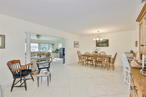 Casa en venta en Sun City Center, Florida, 2 dormitorios, 130.53 m2 № 2104859 - foto 8