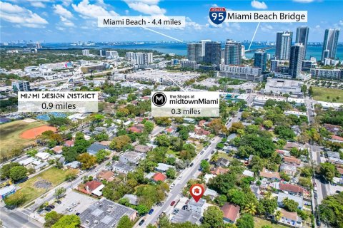 Casa en alquiler en Miami, Florida, 2 dormitorios, 455.59 m2 № 2010482 - foto 3