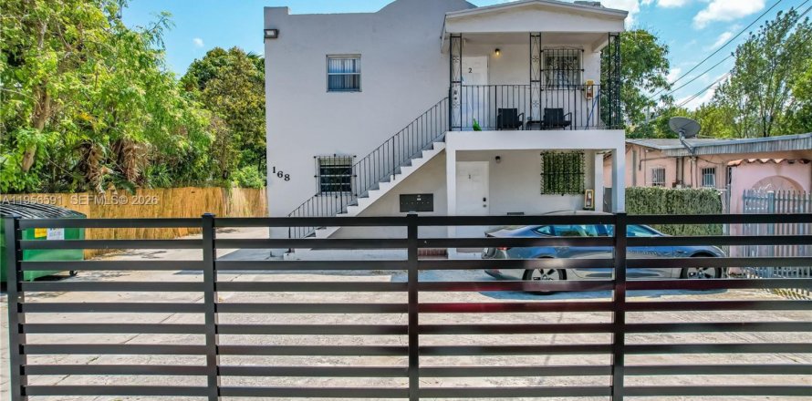 Casa en Miami, Florida 2 dormitorios, 455.59 m2 № 2010482