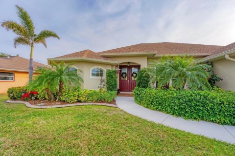 House in Rotonda, Florida 3 bedrooms, 177.44 sq.m. № 1559955 - photo 3