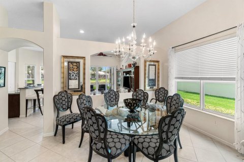 House in Boynton Beach, Florida 4 bedrooms, 226.31 sq.m. № 2182074 - photo 17