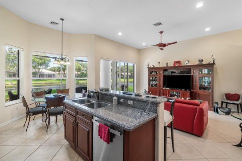 House in Boynton Beach, Florida 4 bedrooms, 226.31 sq.m. № 2182074 - photo 4