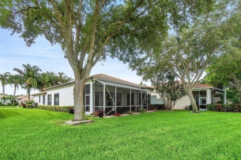 House in Boynton Beach, Florida 4 bedrooms, 226.31 sq.m. № 2182074 - photo 30