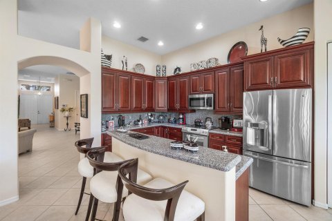 House in Boynton Beach, Florida 4 bedrooms, 226.31 sq.m. № 2182074 - photo 6