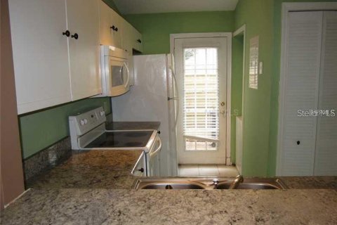 Touwnhouse à louer à Kissimmee, Floride: 2 chambres, 87.14 m2 № 2109624 - photo 6
